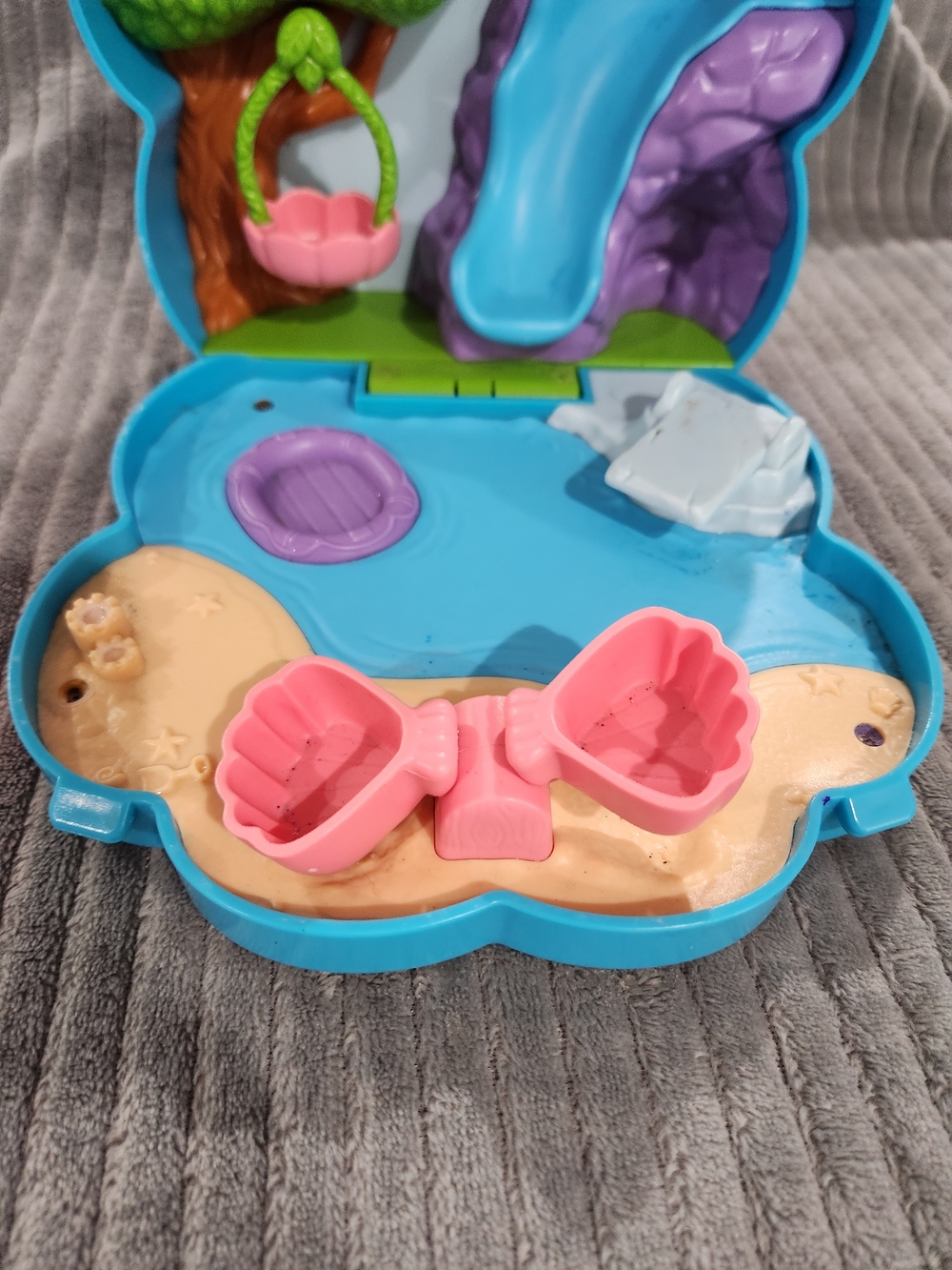 Lakeshore Learn & play Carry Around Animal Town paw shape case - Picture 2 of 10